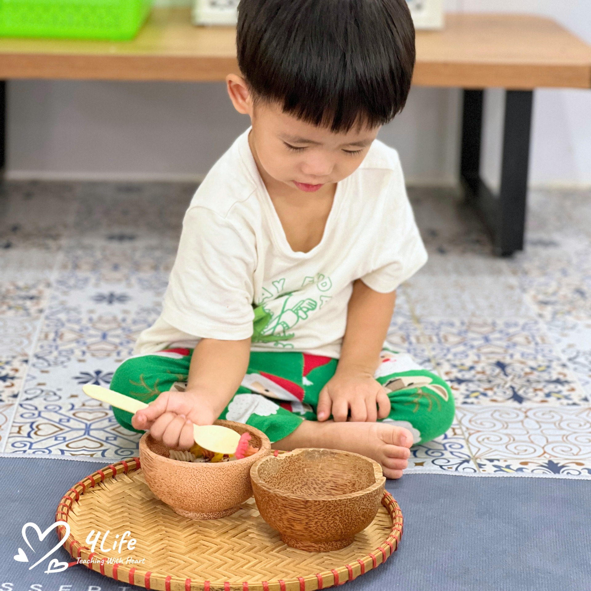 Create a Montessori Learning Corner to Help Your Child Explore the World