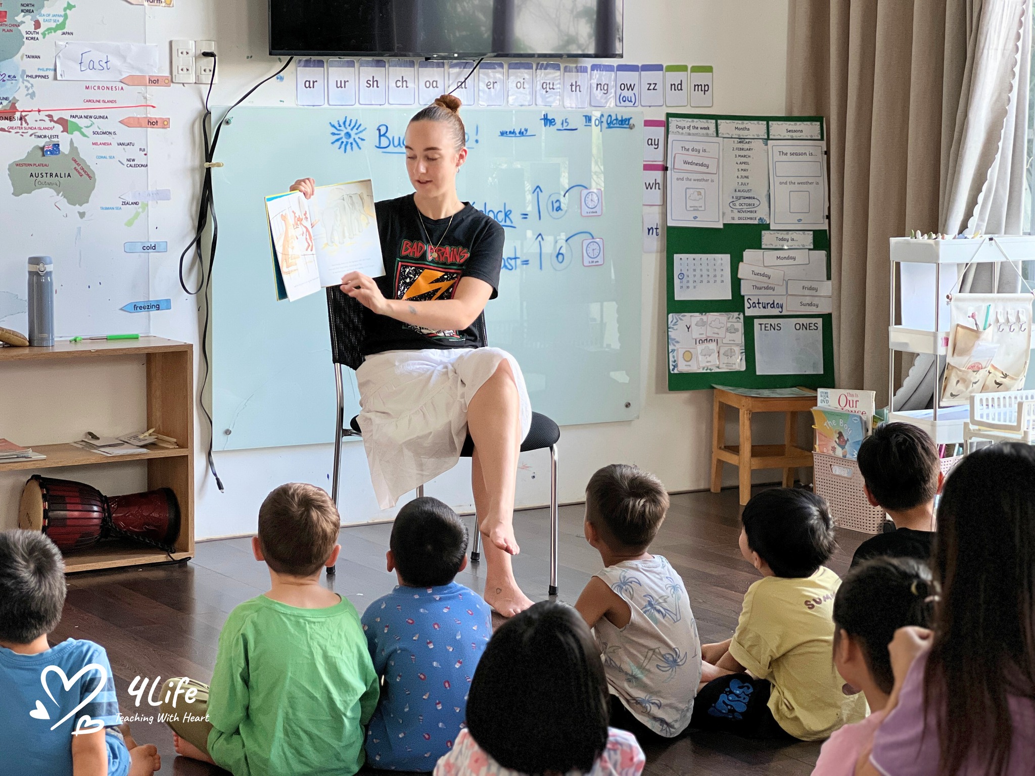 Developing Children’s Thinking and Awareness through Montessori Experiences
