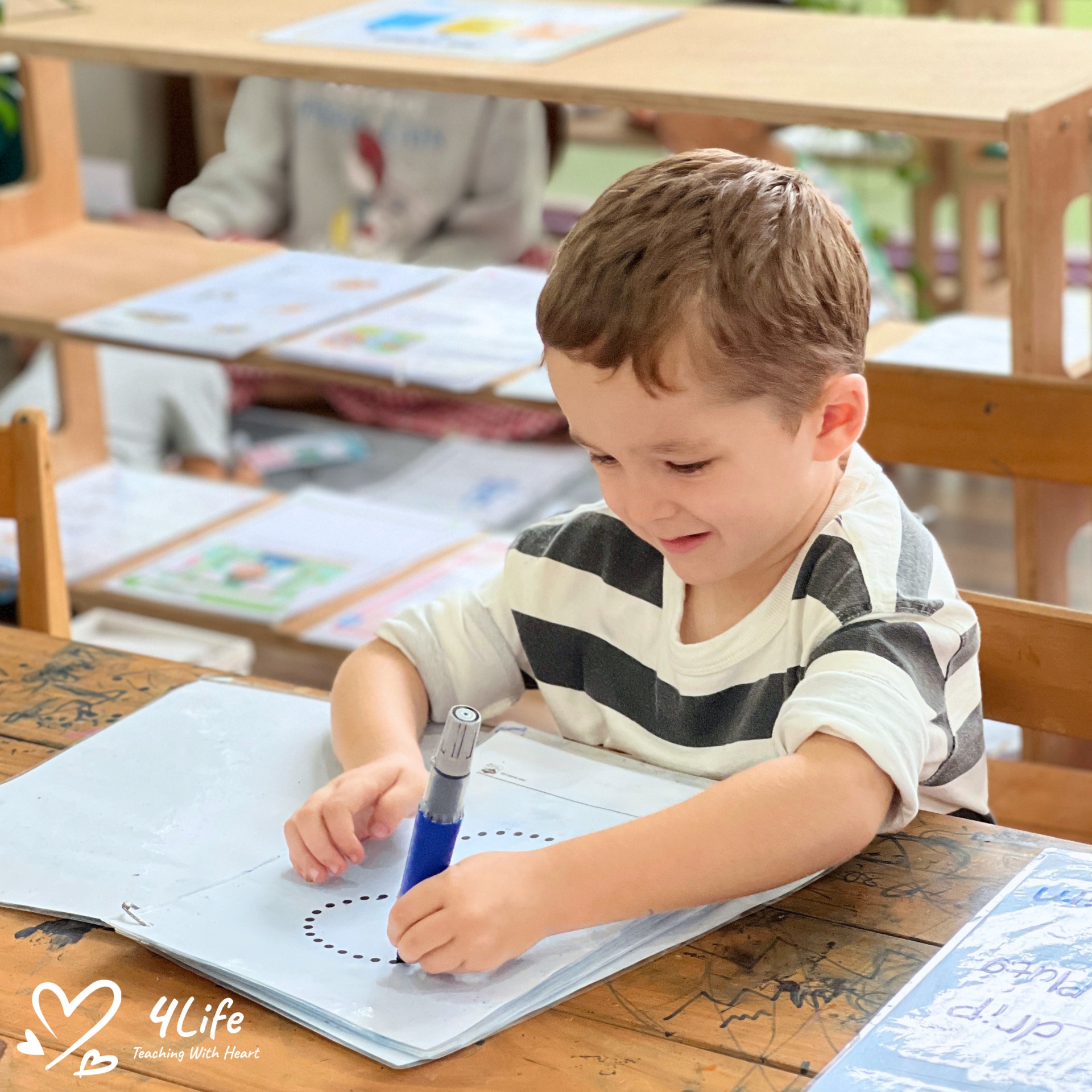 Raising Independent and Happy Children through the Montessori Philosophy